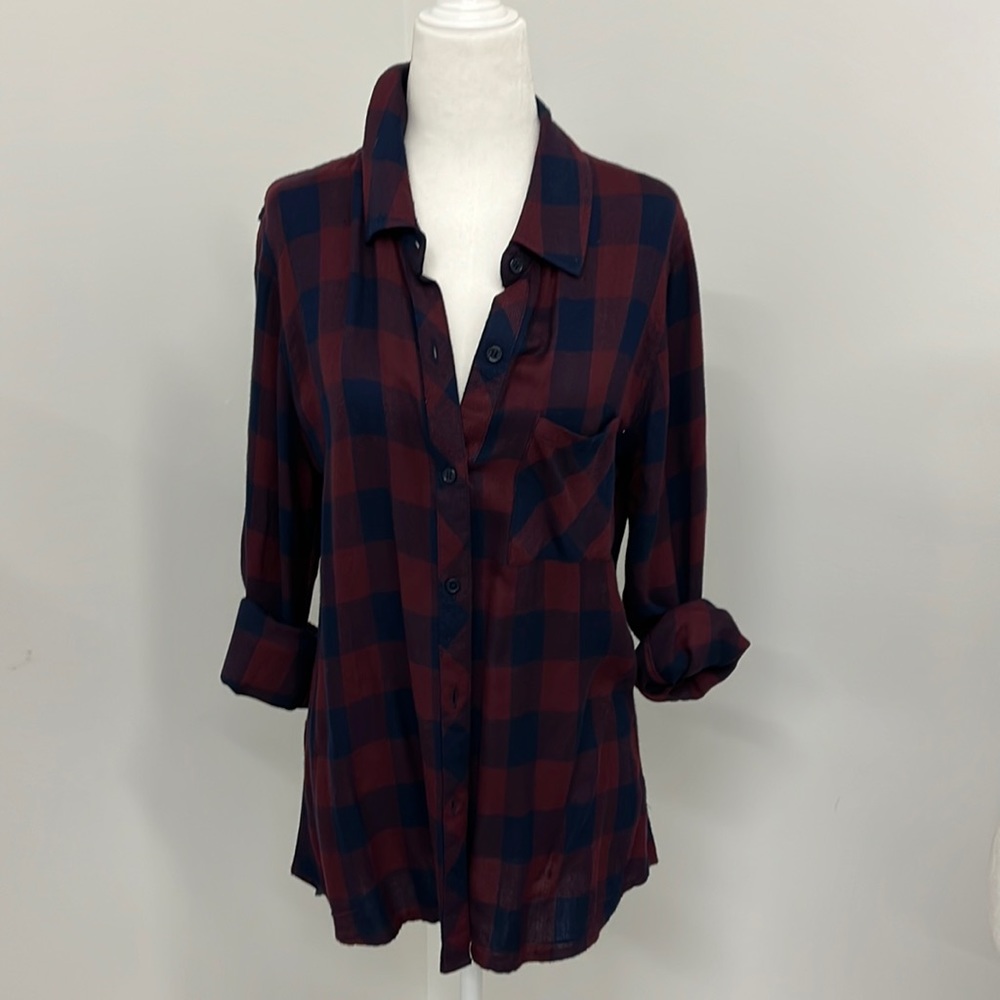 RAILS buttondown plaid. Navy & Bordeaux. Size L. Make offer Very good condition
